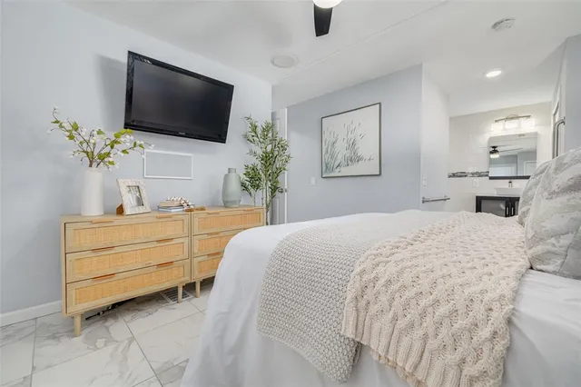 $200,000 | 29250 US Highway 19 North, Unit 537, Clearwater, FL 33761