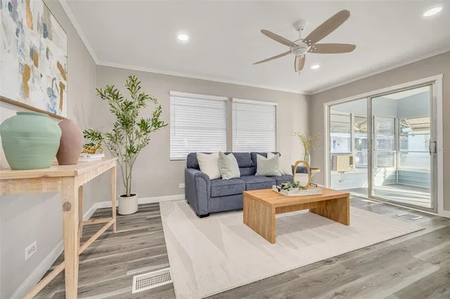 $200,000 | 29250 US Highway 19 North, Unit 537, Clearwater, FL 33761