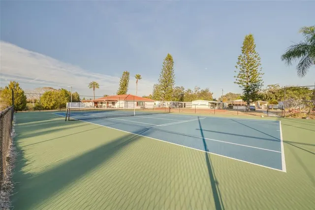 $200,000 | 29250 US Highway 19 North, Unit 537, Clearwater, FL 33761