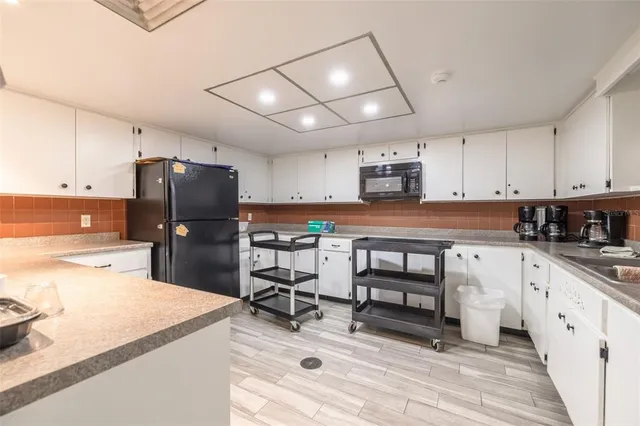 $200,000 | 29250 US Highway 19 North, Unit 537, Clearwater, FL 33761