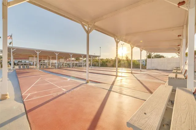 $200,000 | 29250 US Highway 19 North, Unit 537, Clearwater, FL 33761