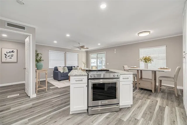 $200,000 | 29250 US Highway 19 North, Unit 537, Clearwater, FL 33761