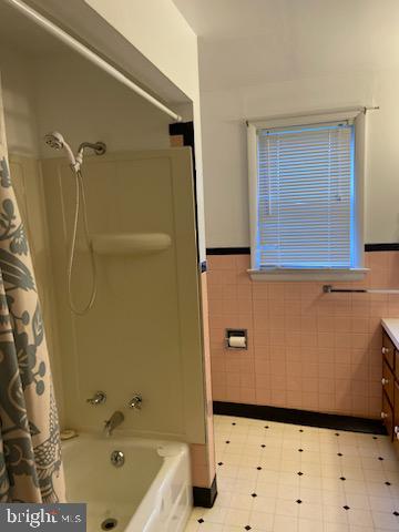205 Rose Street Lock Haven, PA 17745 - Photo 20 of 25 a bathroom with a tub a sink and a shower