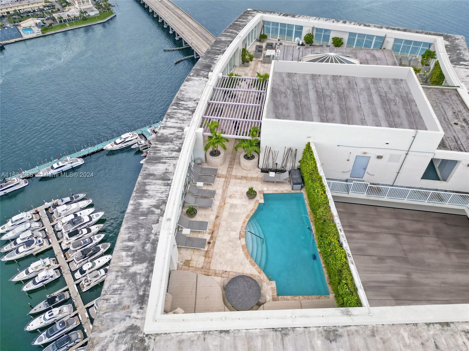 450 Alton Road, Unit PH1 Miami Beach, FL 33139 - Photo 36 of 50