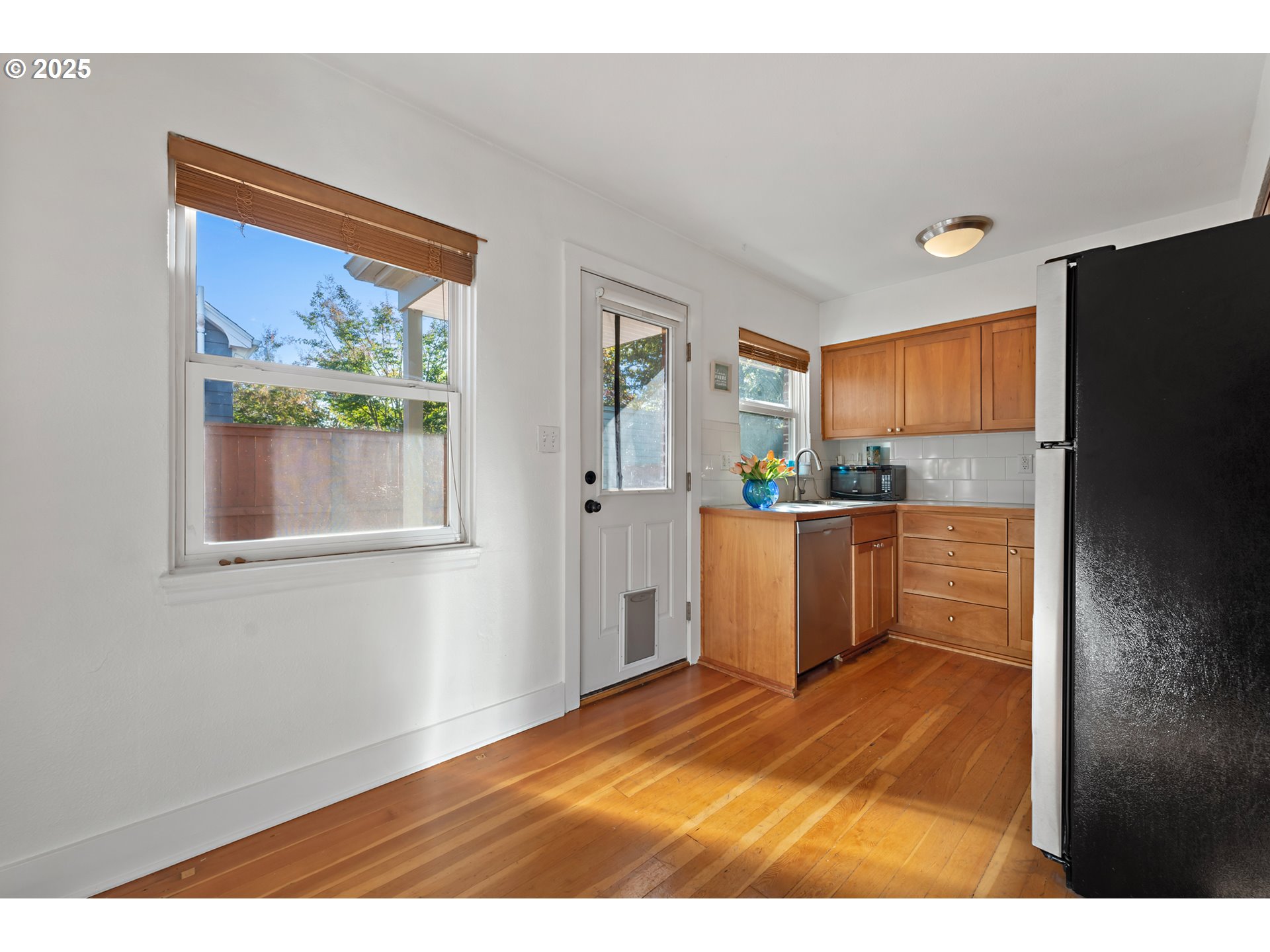 5405 Northeast 10th Avenue, Unit 3 Portland, OR 97211 - Photo 18 of 48 Kitchen/Dining Room