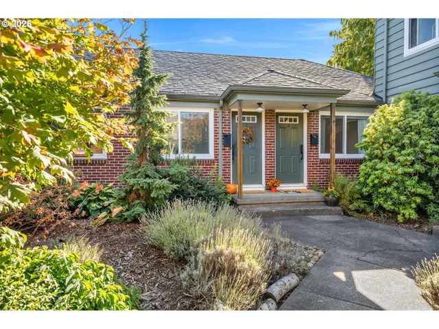 $285,000 | 5405 Northeast 10th Avenue, Unit 3, Portland, OR 97211