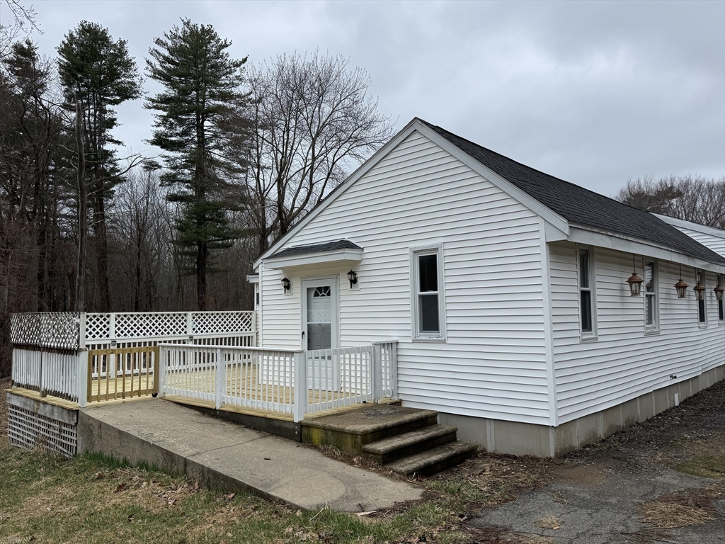 109 Forest Road Salisbury, MA 01952 - Photo 3 of 32
