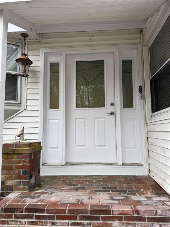 109 Forest Road Salisbury, MA 01952 - Photo 4 of 32