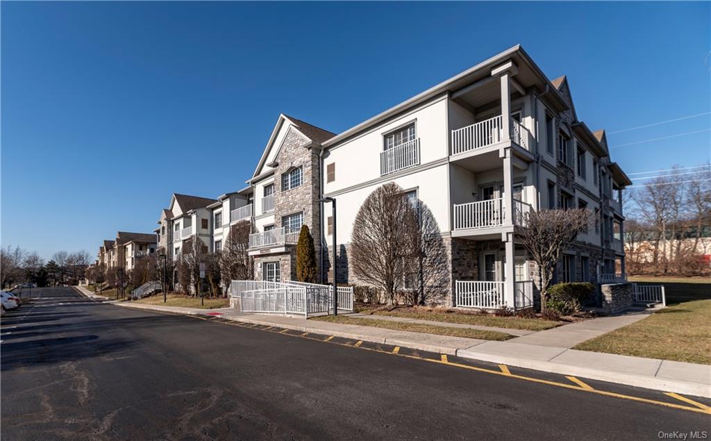 30 North De Baun Avenue, Unit 306, Suffern, NY 10901 Compass