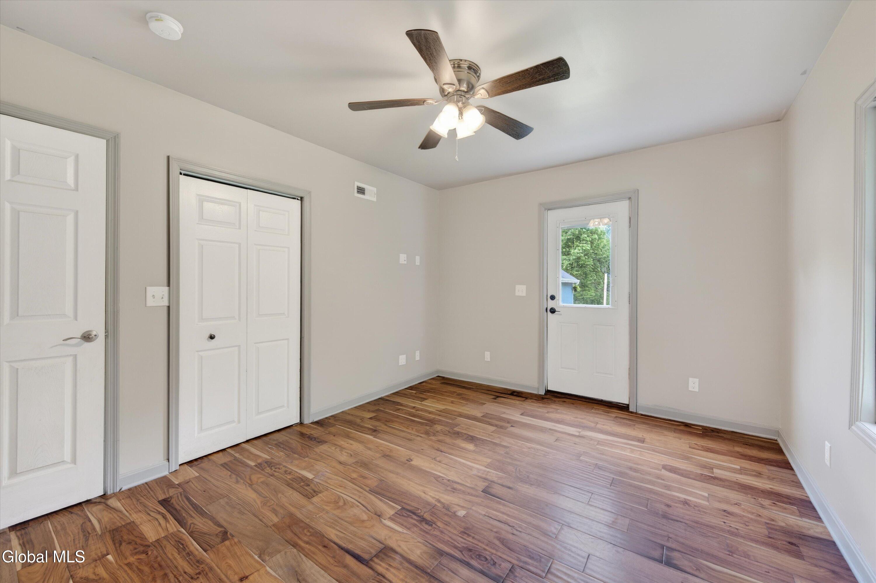 162 Clamsteam Road Halfmoon, NY 12065 - Photo 16 of 69 16-162 Clamsteam Rd-16