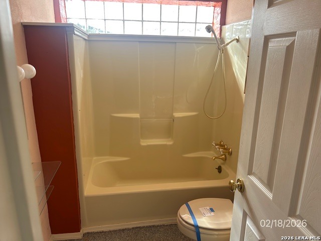 170 Avenida Juarez Road Brackettville, TX 78832 - Photo 5 of 8 a bathroom with a toilet and a bathtub