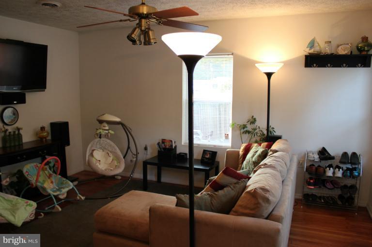 17315 Piney Point Road Piney Point, MD 20674 - Photo 14 of 30 Living Room