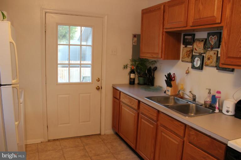 17315 Piney Point Road Piney Point, MD 20674 - Photo 19 of 30 Kitchen