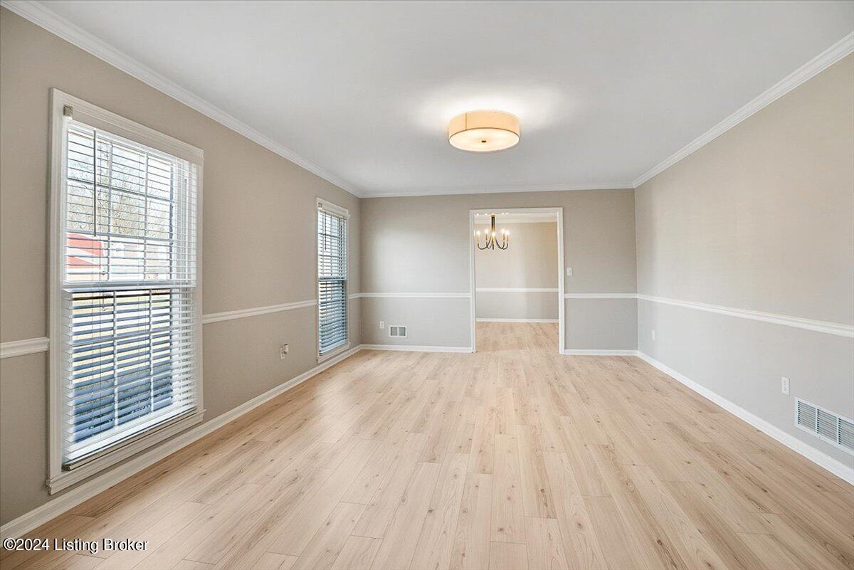 10802 Falkirk Road Louisville, KY 40243 - Photo 6 of 38 09-10802-14