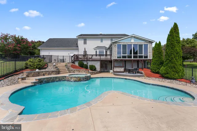 $999,999 | 15092 Rixeyville Lakes Court, Rixeyville, VA 22737