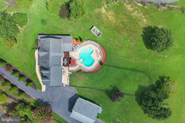 $925,000 | 15092 Rixeyville Lakes Court, Rixeyville, VA 22737