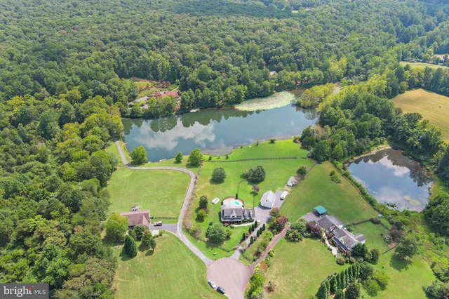 $999,999 | 15092 Rixeyville Lakes Court, Rixeyville, VA 22737