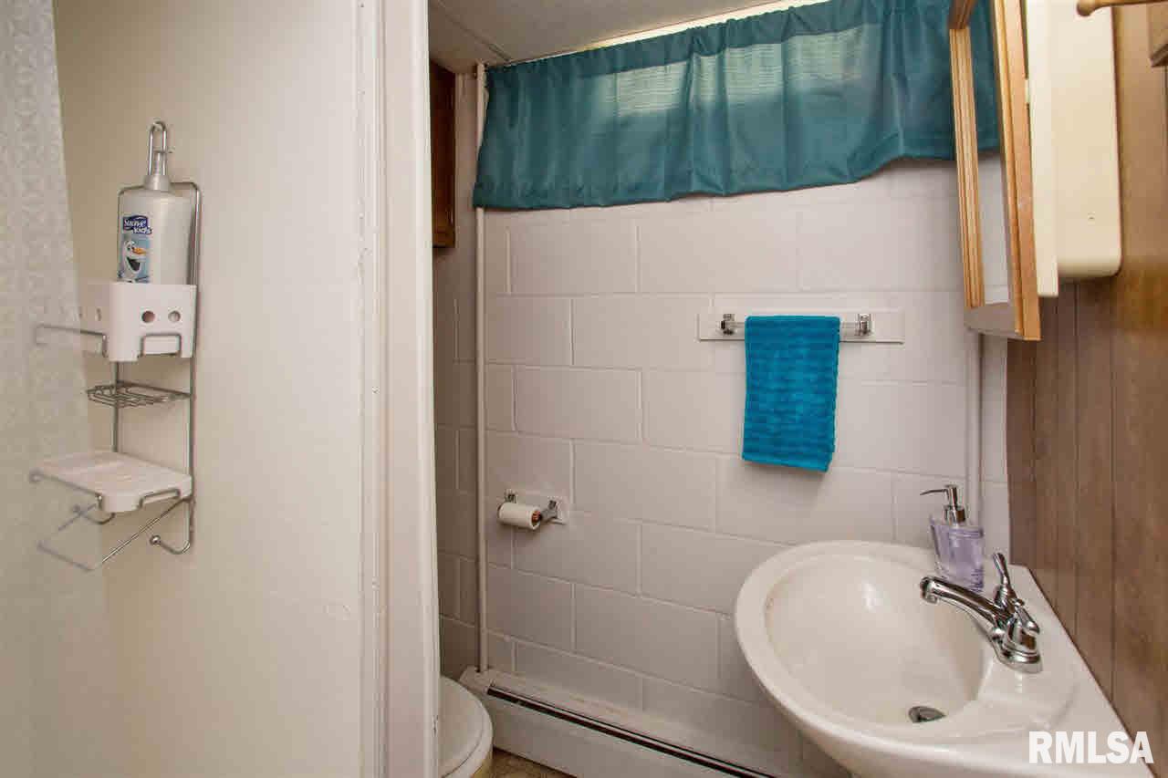 1919 Cleveland Road Colona, IL 61241 - Photo 15 of 19 Gallery Image 15