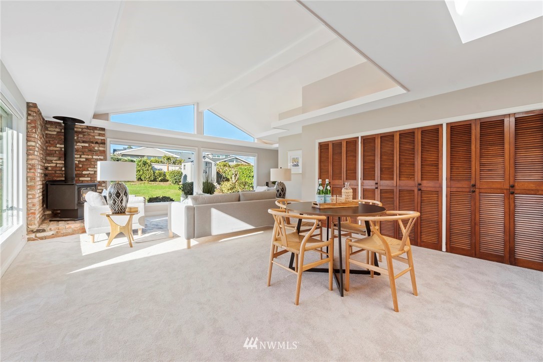 9630 Hilltop Road Bellevue, WA 98004 - Photo 15 of 40 Gallery Image 15