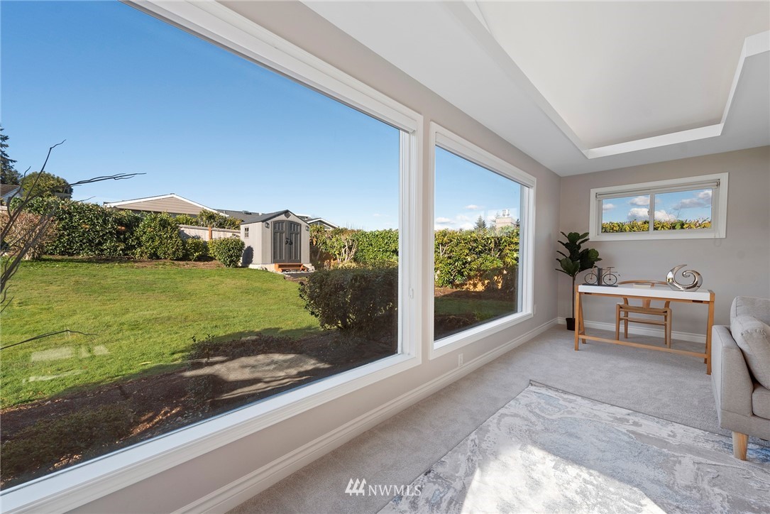 9630 Hilltop Road Bellevue, WA 98004 - Photo 18 of 40 Gallery Image 18