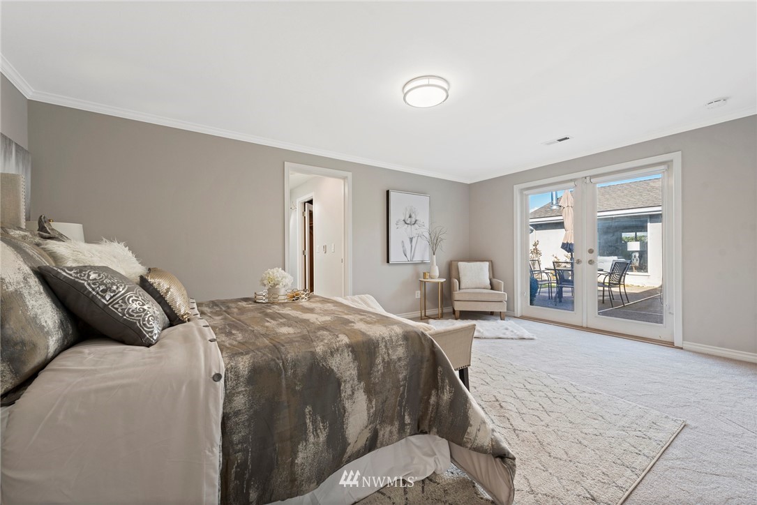 9630 Hilltop Road Bellevue, WA 98004 - Photo 20 of 40 Gallery Image 20