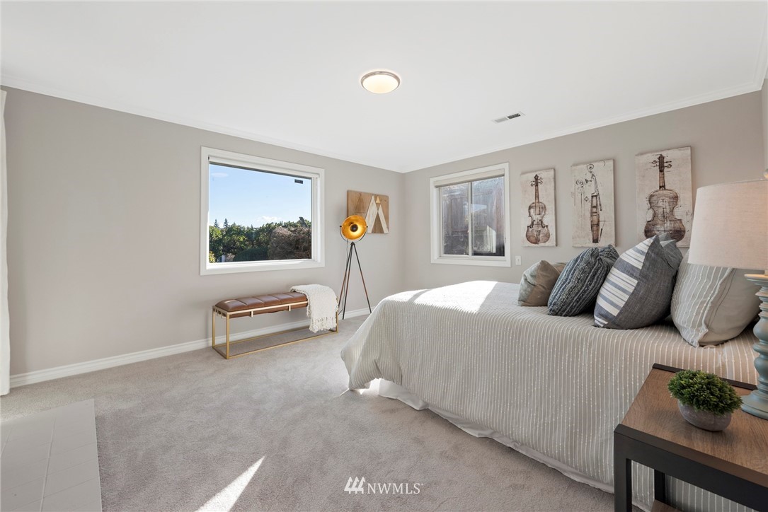 9630 Hilltop Road Bellevue, WA 98004 - Photo 24 of 40 Gallery Image 24