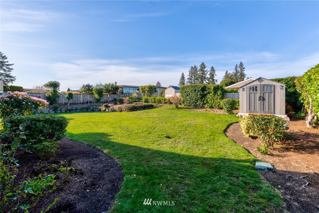 9630 Hilltop Road Bellevue, WA 98004 - Photo 31 of 40 Gallery Image 31