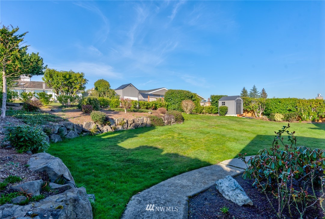 9630 Hilltop Road Bellevue, WA 98004 - Photo 34 of 40 Gallery Image 34