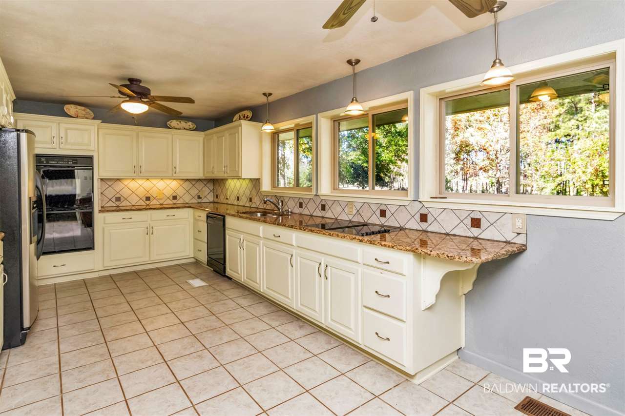 133 Allen Walker Road Grove Hill, AL 36451 - Photo 19 of 46 Kitchen