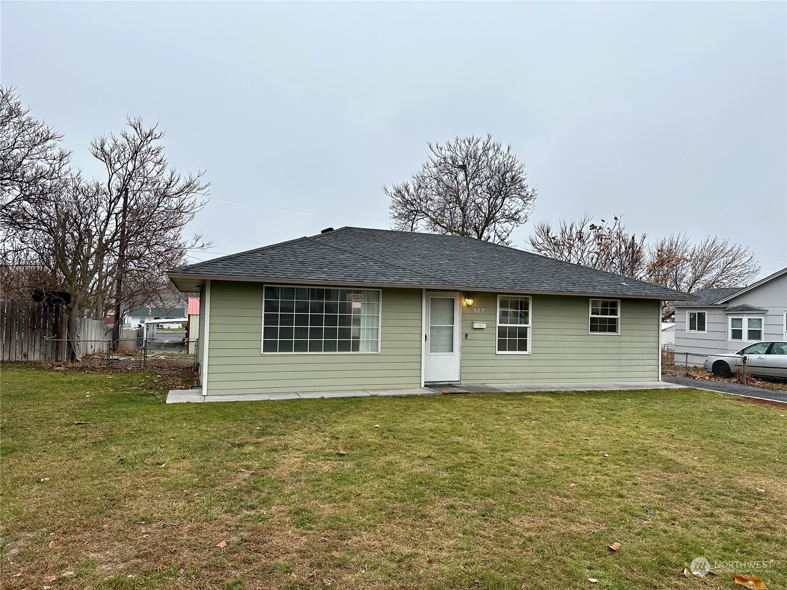527 North Clark Road Moses Lake, WA 98837 - Photo 3 of 21 Gallery Image 3