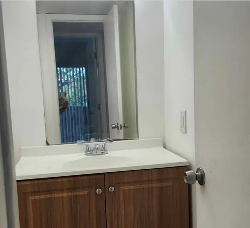 $1,850 | 488 Northeast 18th Avenue, Unit 208, Homestead, FL 33033
