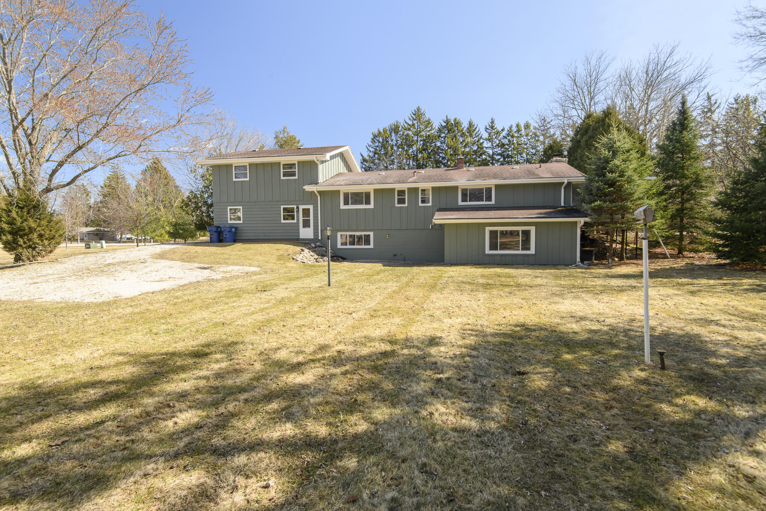 745 North Green Bay Road Grafton, WI 53024 - Photo 39 of 44 745 N Green Bay-5