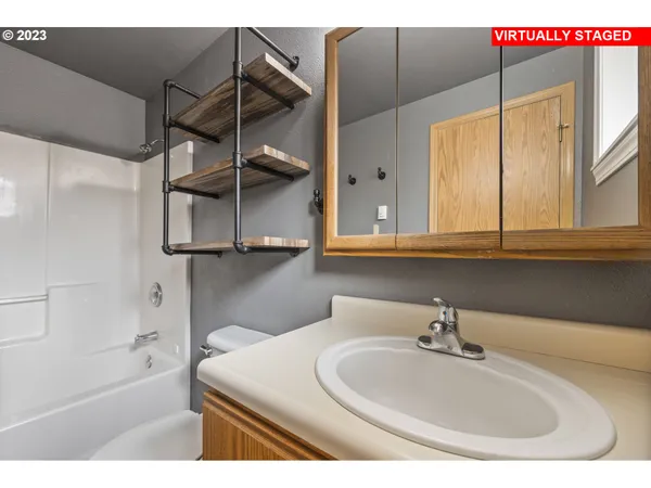 $355,000 | 721 Mountain Ridge Drive, Culver, OR 97734