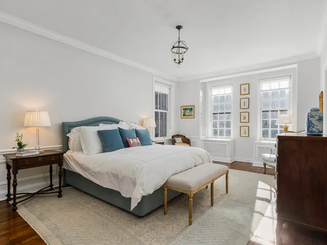 $1,350,000 | 232 East Walton Place, Unit 5E, Chicago, IL 60611