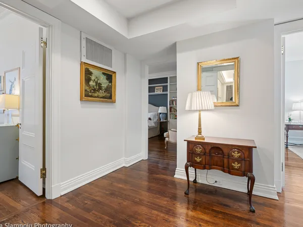 $1,350,000 | 232 East Walton Place, Unit 5E, Chicago, IL 60611