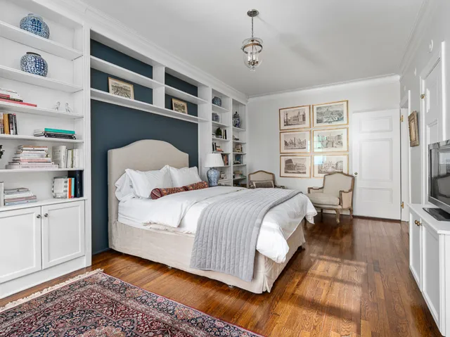 $1,350,000 | 232 East Walton Place, Unit 5E, Chicago, IL 60611