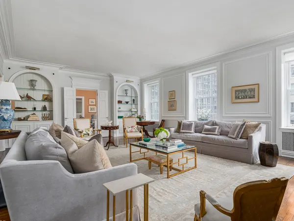 $1,350,000 | 232 East Walton Place, Unit 5E, Chicago, IL 60611