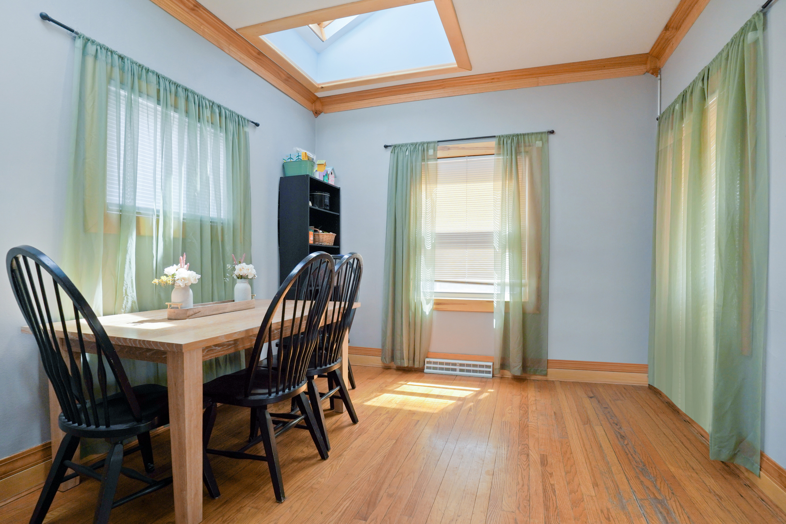 1134 South Myrtle Avenue Kankakee, IL 60901 - Photo 12 of 32 a view of a dining room with furniture and window
