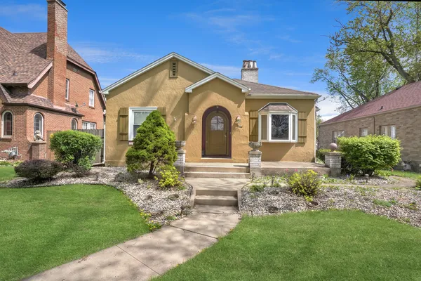 $169,900 | 1134 South Myrtle Avenue, Kankakee, IL 60901