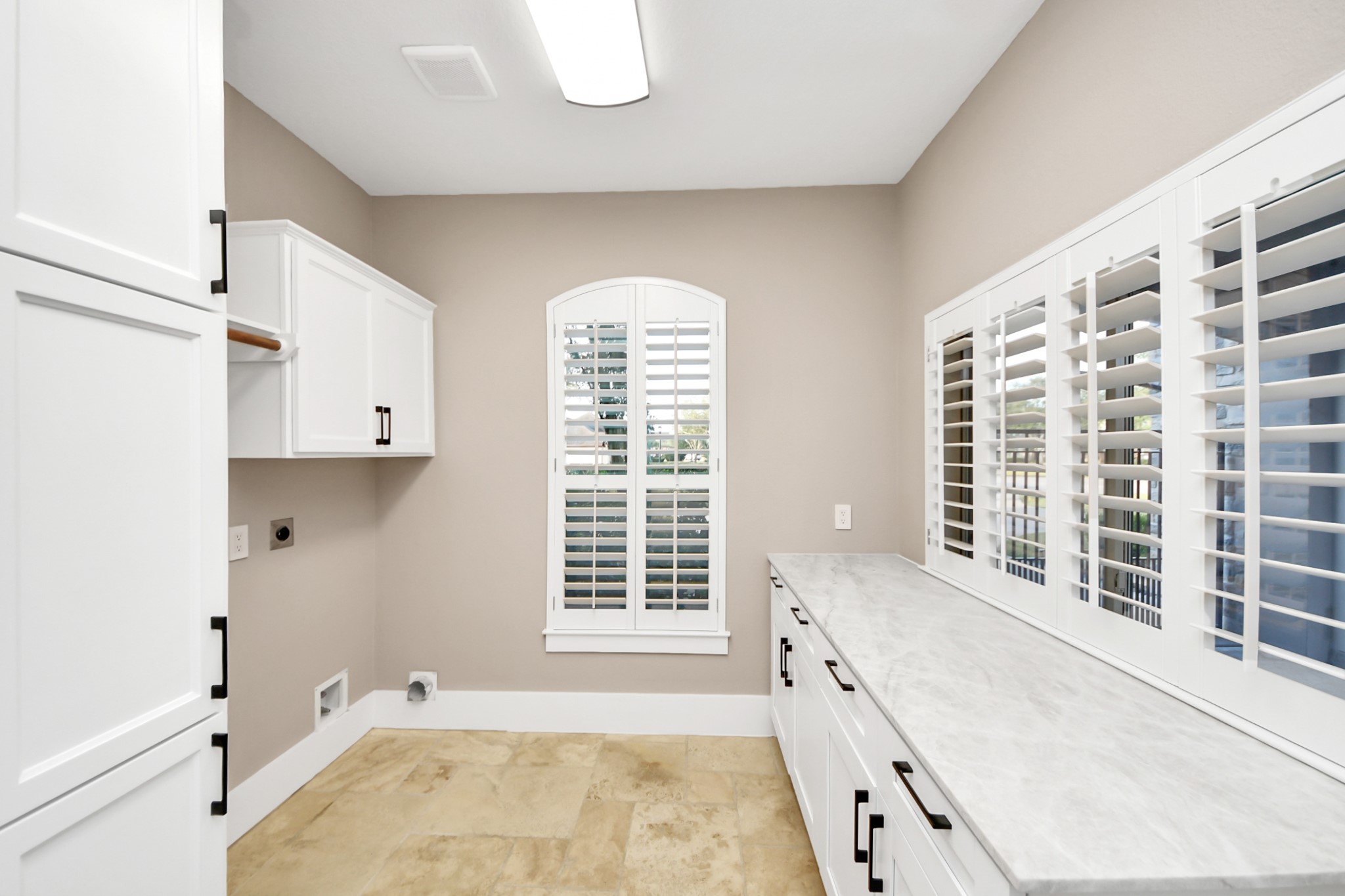 2211 Braer Ridge Drive Katy, TX 77494 - Photo 33 of 50 a bathroom with a bathtub and a shower