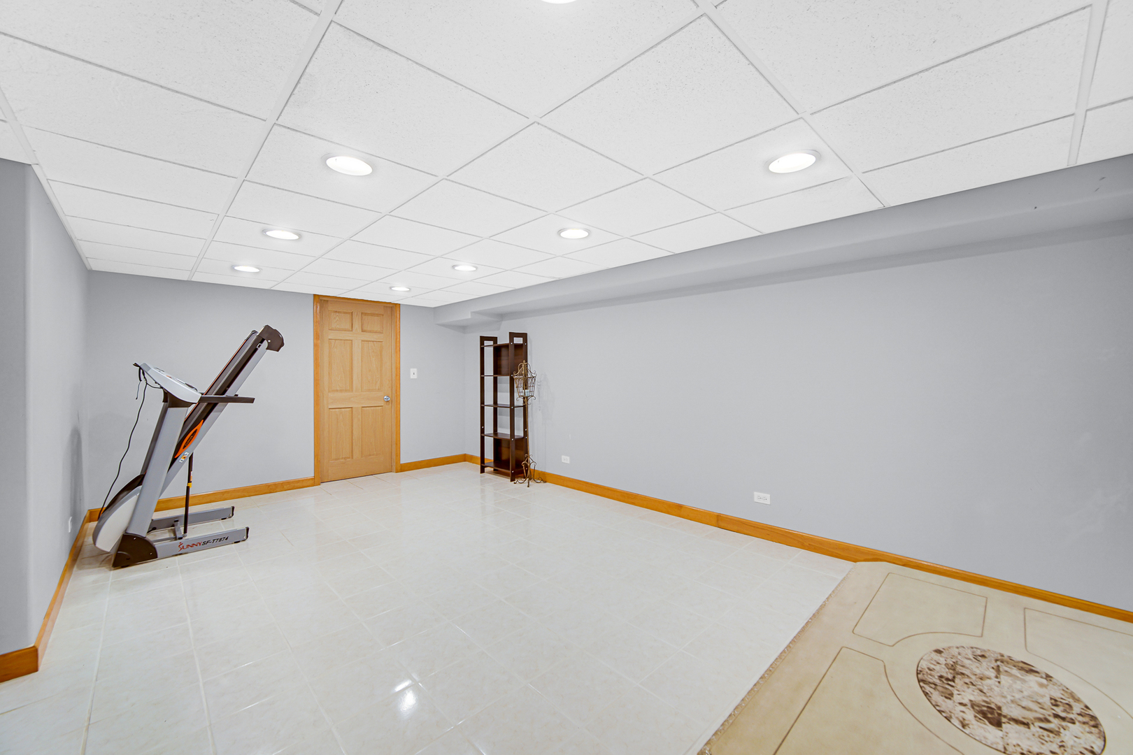 1634 Burr Oak Road Homewood, IL 60430 - Photo 30 of 36 a view of a room with gym equipment