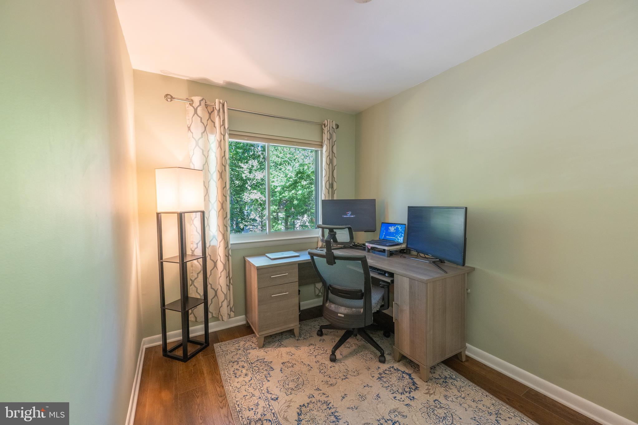11917 Barrel Cooper Court Reston, VA 20191 - Photo 30 of 59 Upper-Level Bedroom