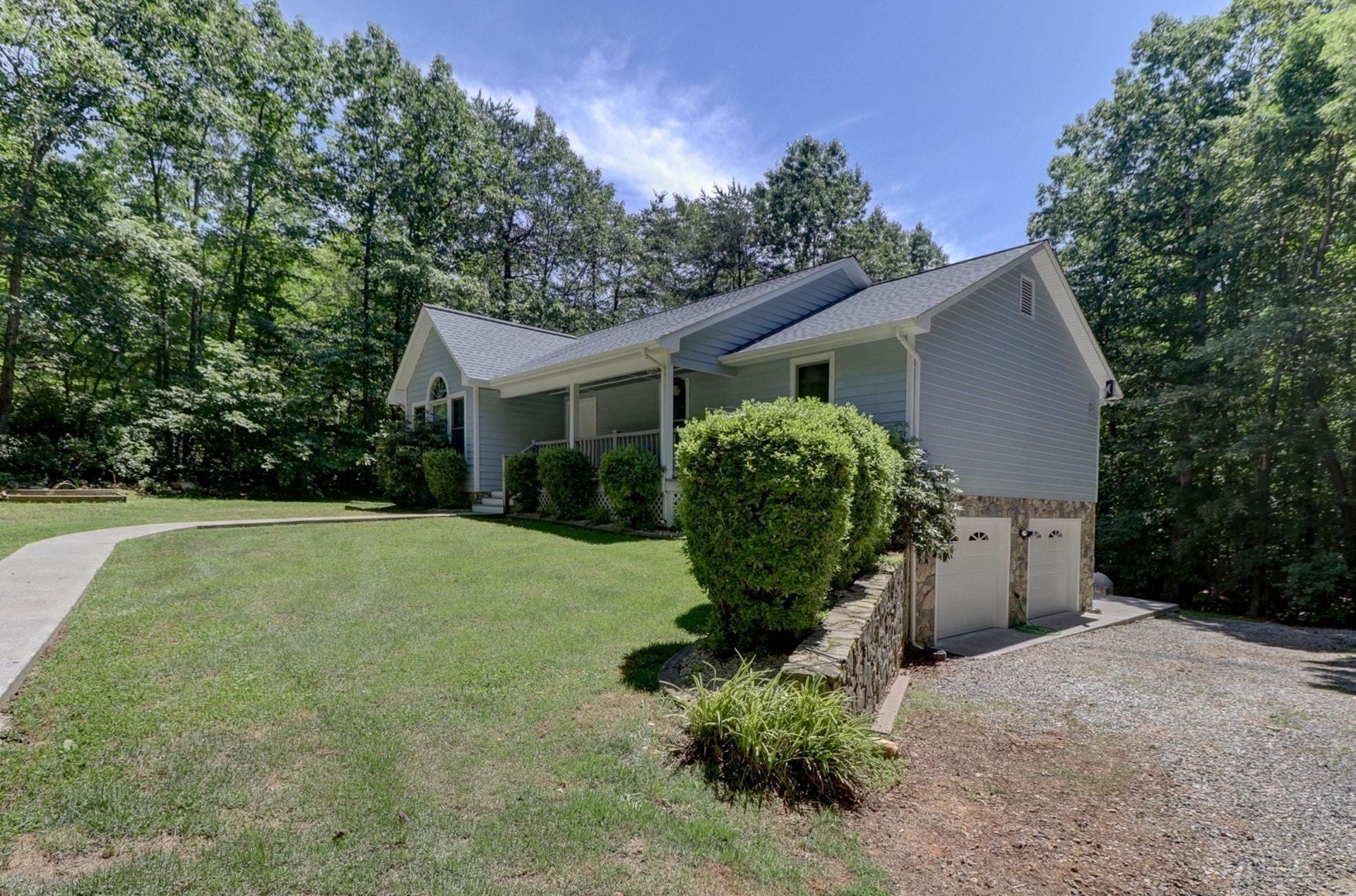 2000 Webster Road Glade Hill, VA 24092 - Photo 2 of 33 033-276299-IMG_6650_1_2_3_4_6503452