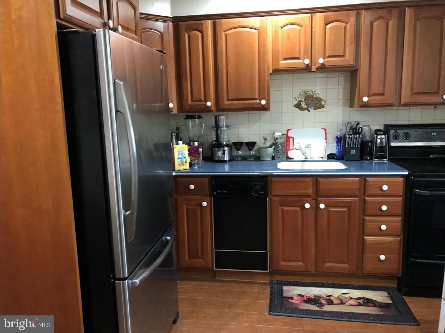 9220 Academy Road Philadelphia, PA 19114 - Photo 4 of 18 Kitchen