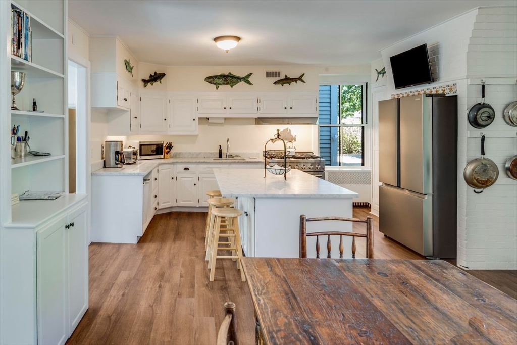 802 Hale Street Beverly, MA 01915 - Photo 24 of 41