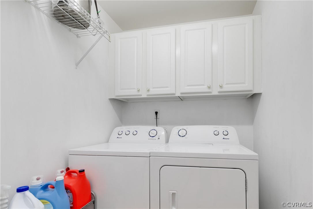 1101 Goswick Ridge Road Midlothian, VA 23114 - Photo 7 of 34 a utility room with dryer and washer