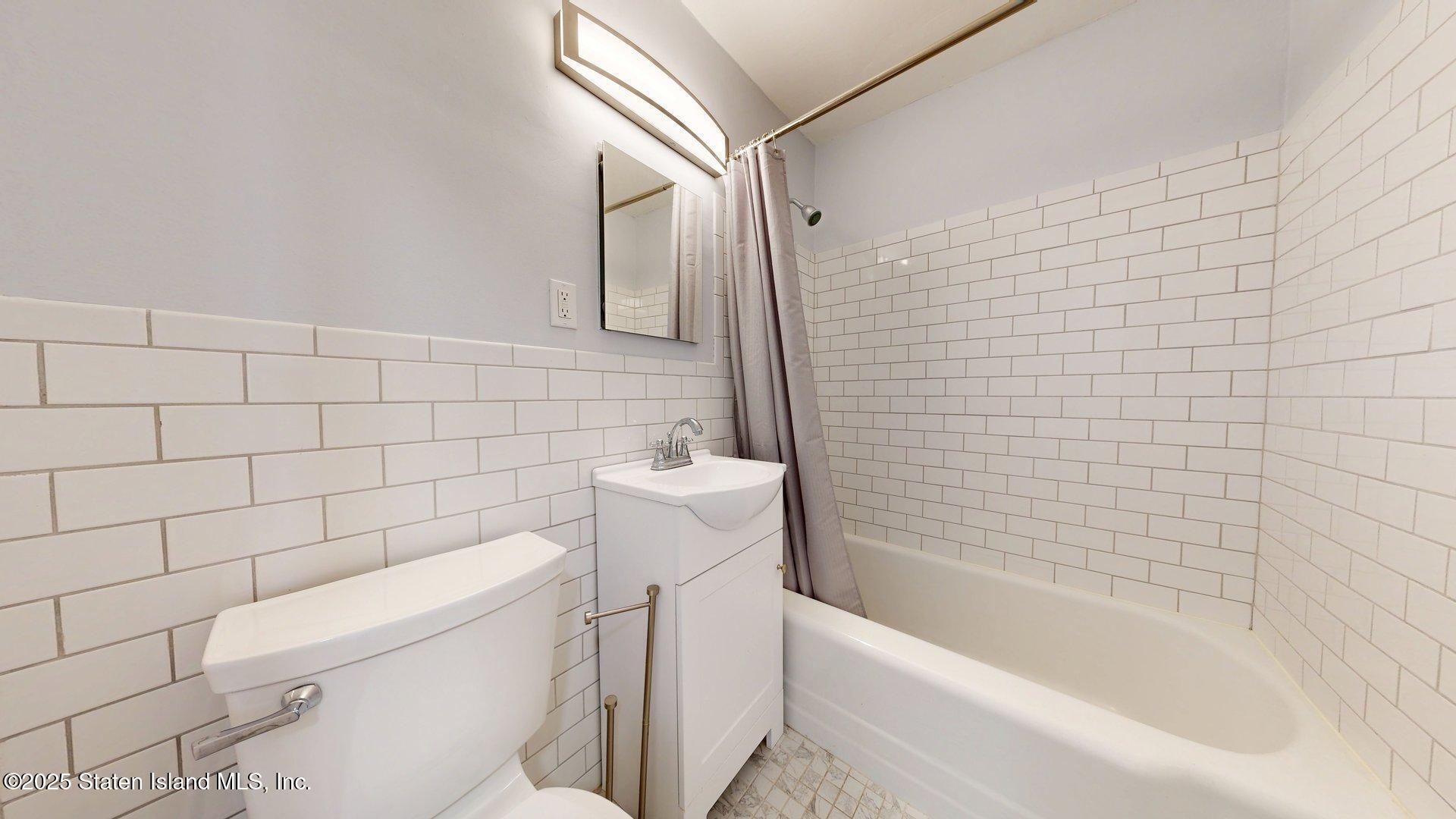 55 Austin Place, Unit Y2 Staten Island, NY 10304 - Photo 7 of 19 55-Austin-Pl-2Y-05312025_203830