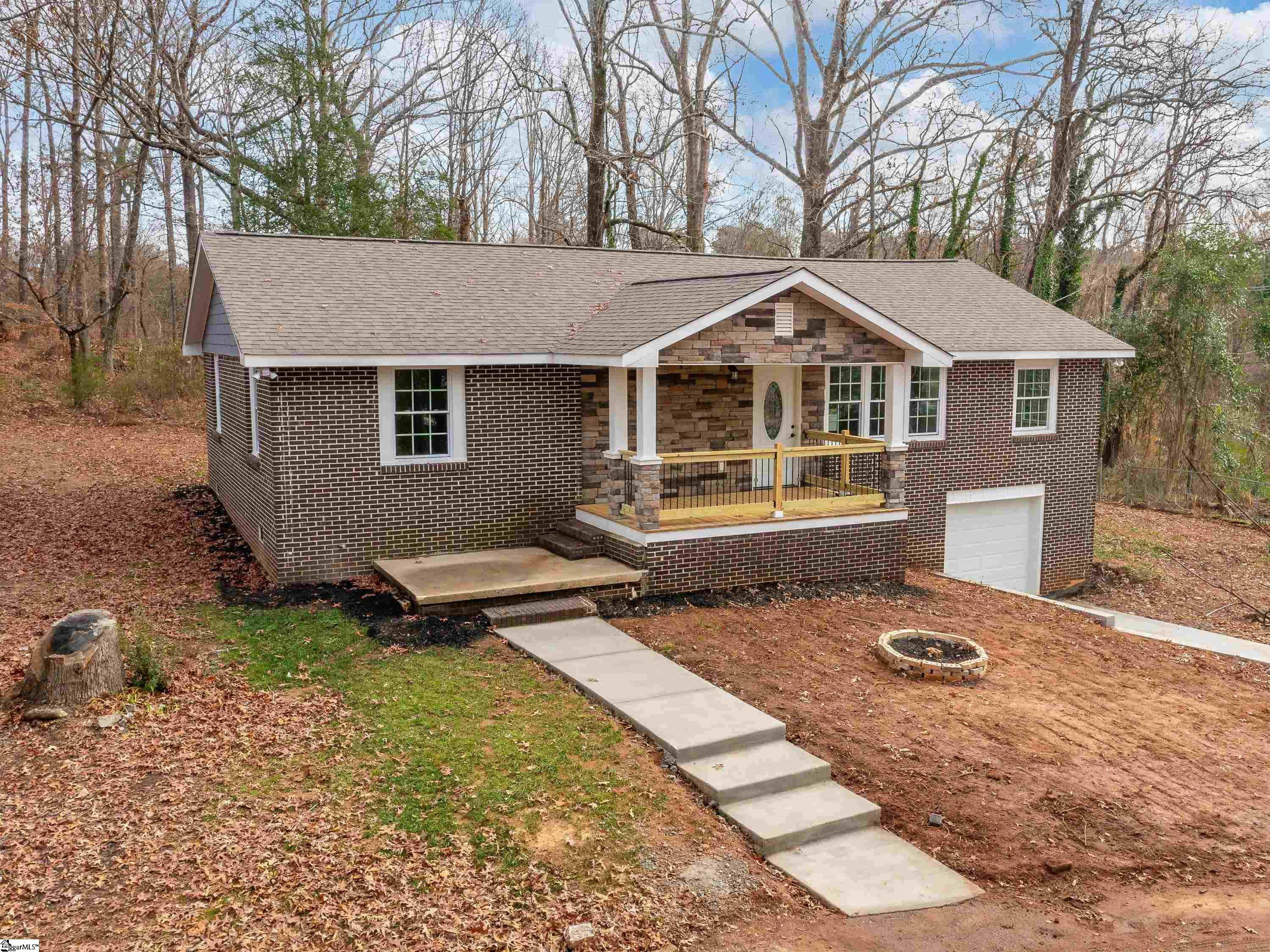 2204 Country Club Road Greer, SC 29651 - Photo 1 of 35 Gallery Image 1