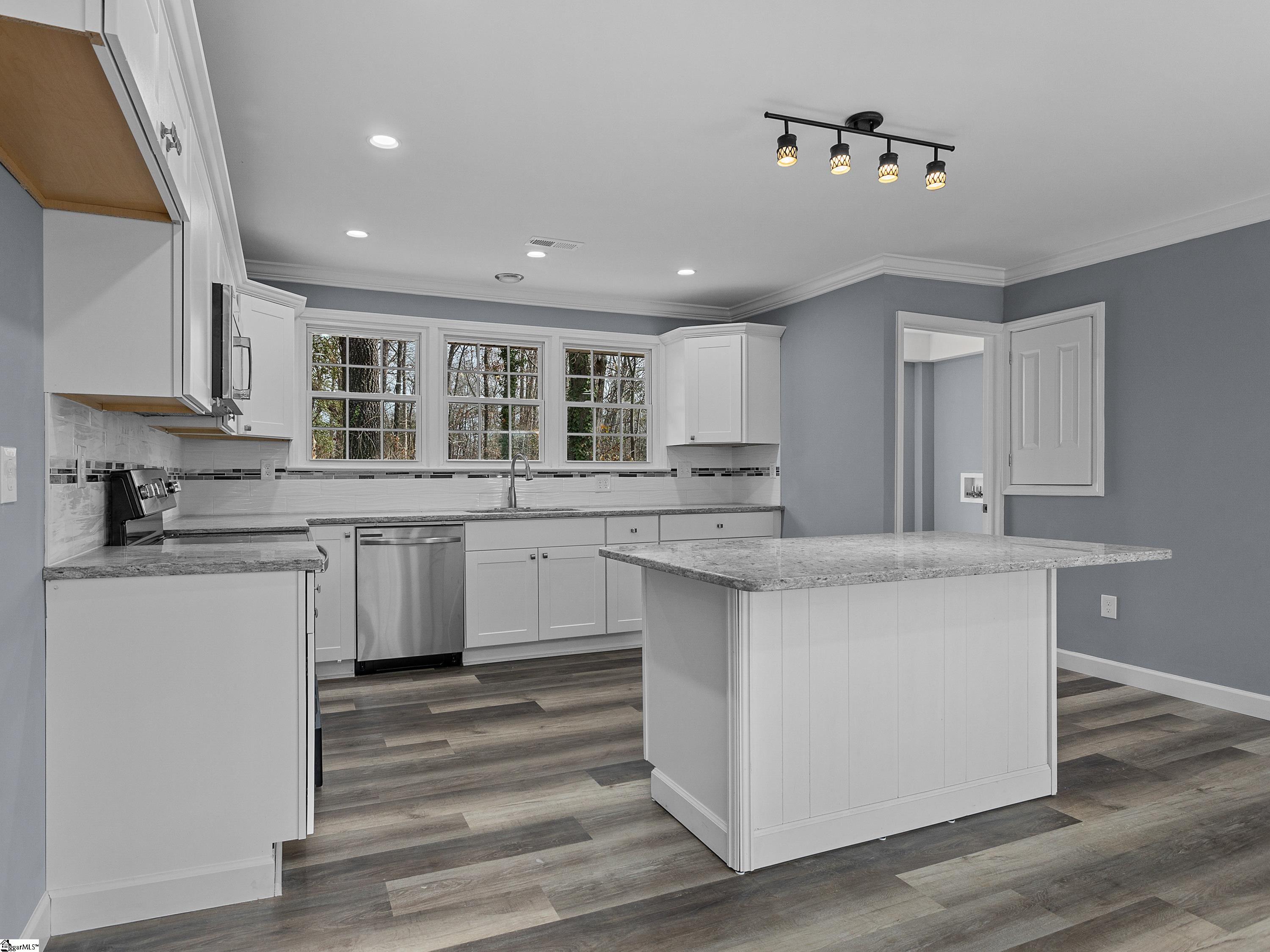 2204 Country Club Road Greer, SC 29651 - Photo 9 of 35 Gallery Image 9