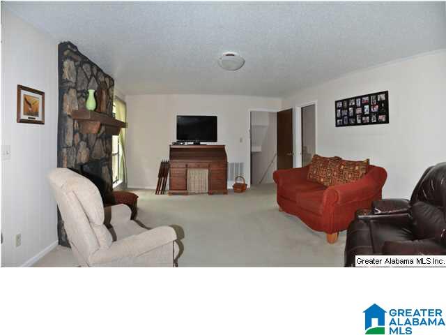 909 Colonial Drive Alabaster, AL 35007 - Photo 6 of 25